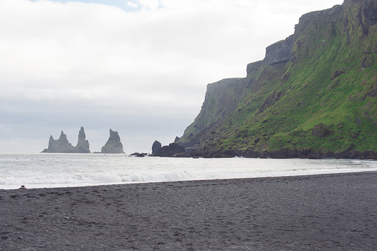 02.Czarne plaze Islandii - Reynisdrangar - Dyrholaey - podroz z dzieckiem
